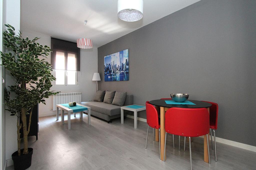 Apartamentos Dali Madrid Room photo