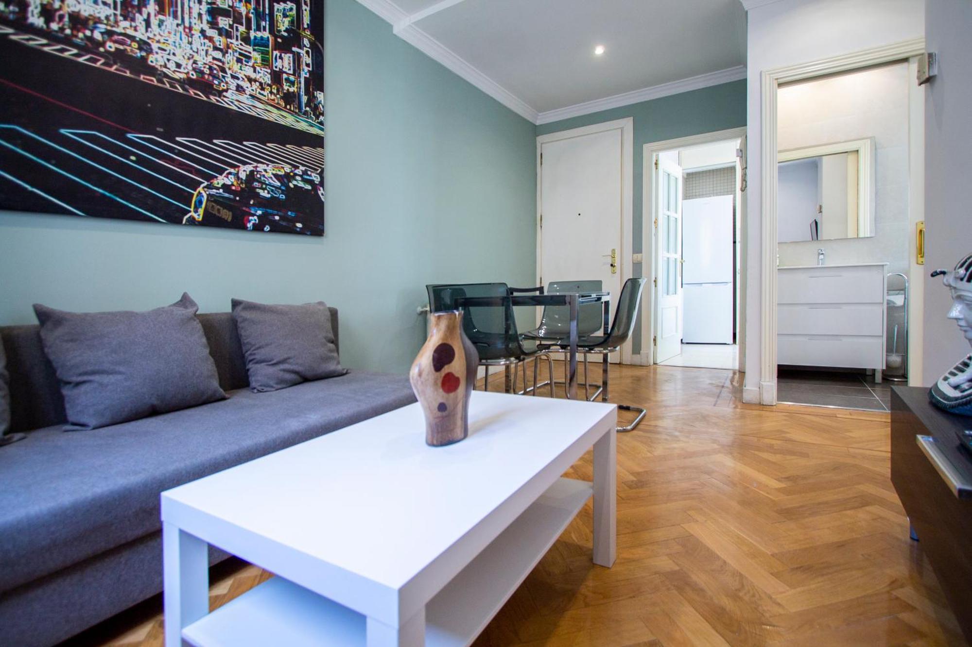 Apartamentos Dali Madrid Exterior photo